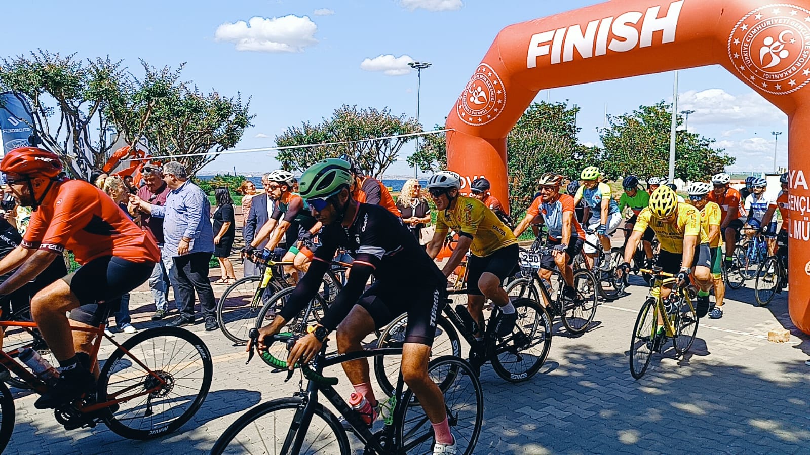 KENT OYUNLARINDA PEDALLAR YARIŞTI