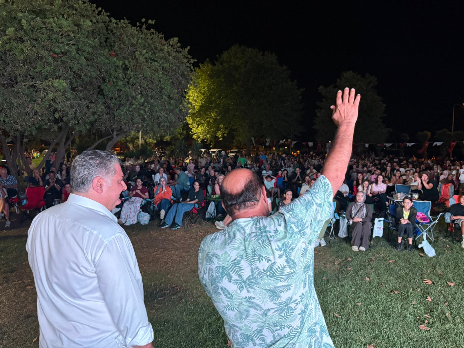 YALOVA'DA AÇIK HAVADA SİNEMA KEYFİ