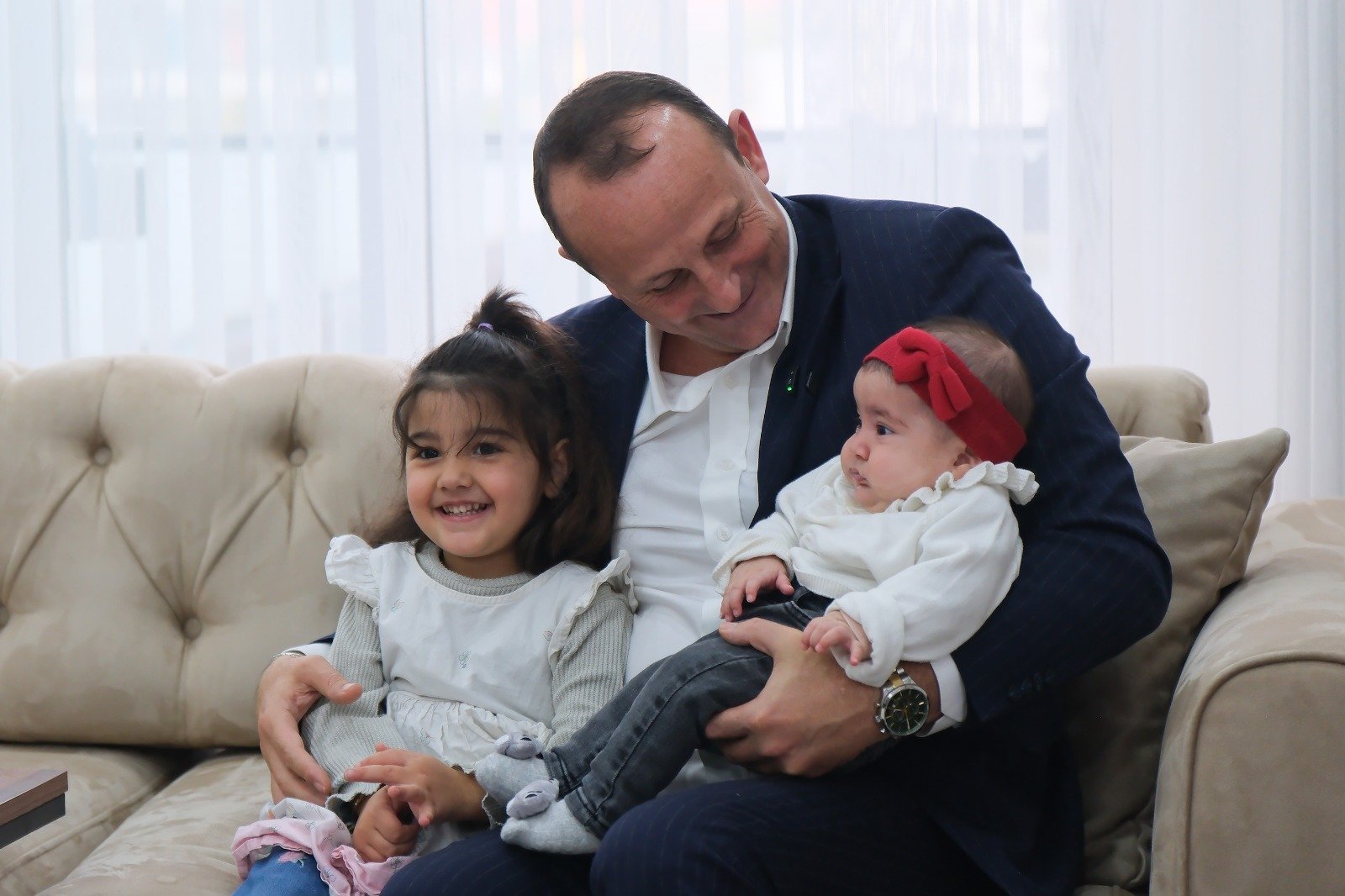 YENİ DOĞAN BEBEKLERE HEDİYE