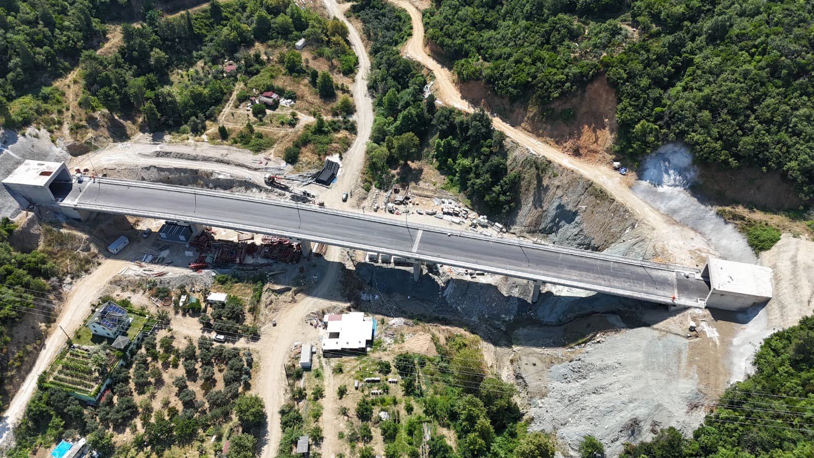 ESENKÖY TÜNELLER VE VİYADÜKLER AÇILIYOR