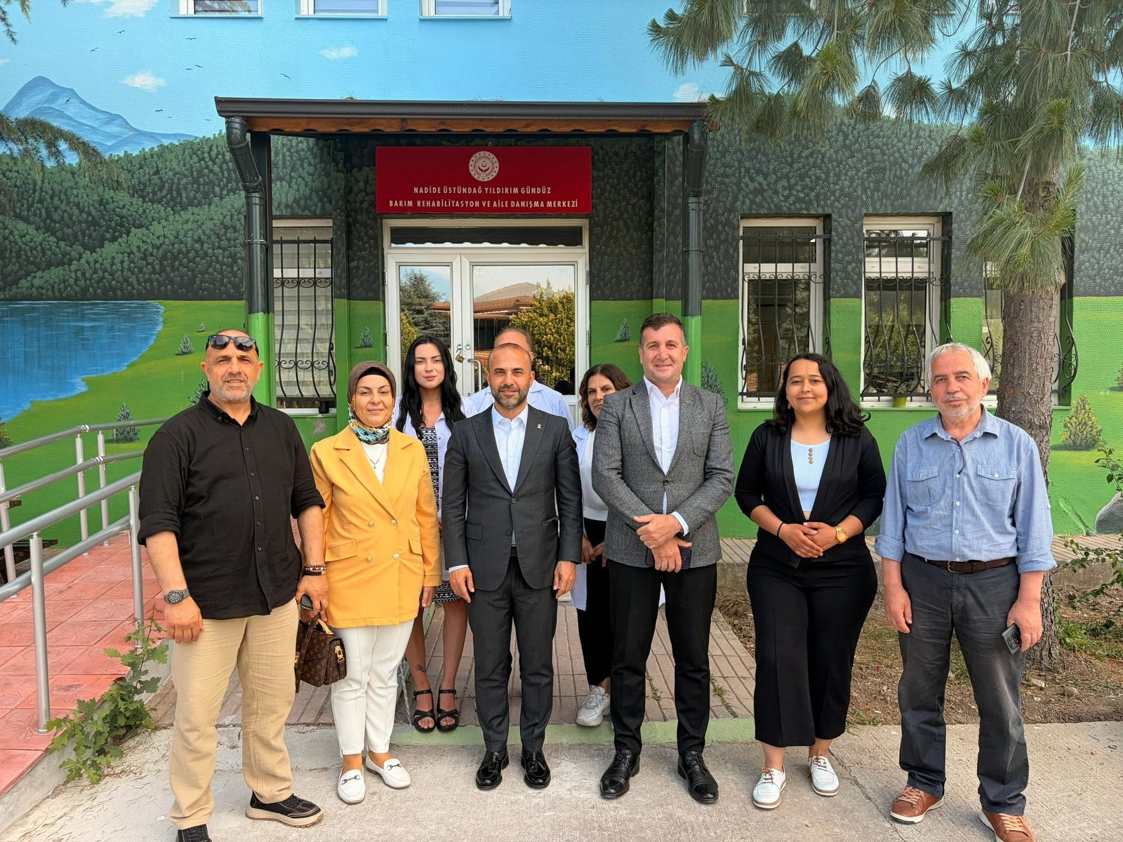 AK PARTİ'DEN ÖĞRENCİLERE ZİYARET