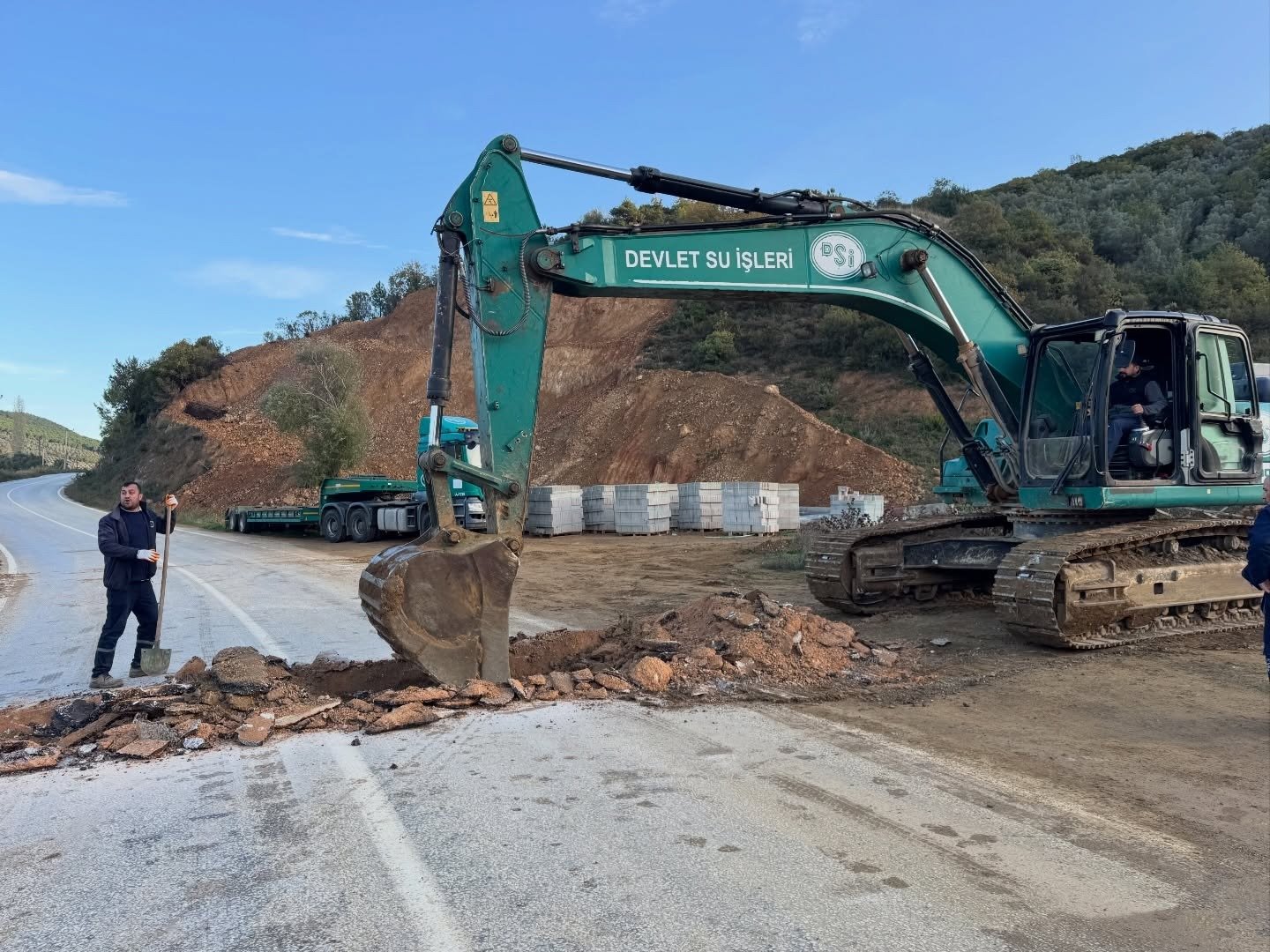 ARMUTLU İLÇESİNE DSİ'DEN DESTEK