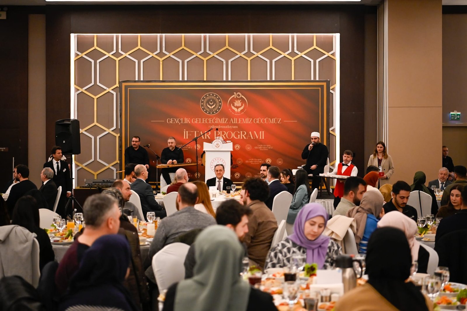 EVLENECEK GENÇLERE İFTAR YEMEĞİ