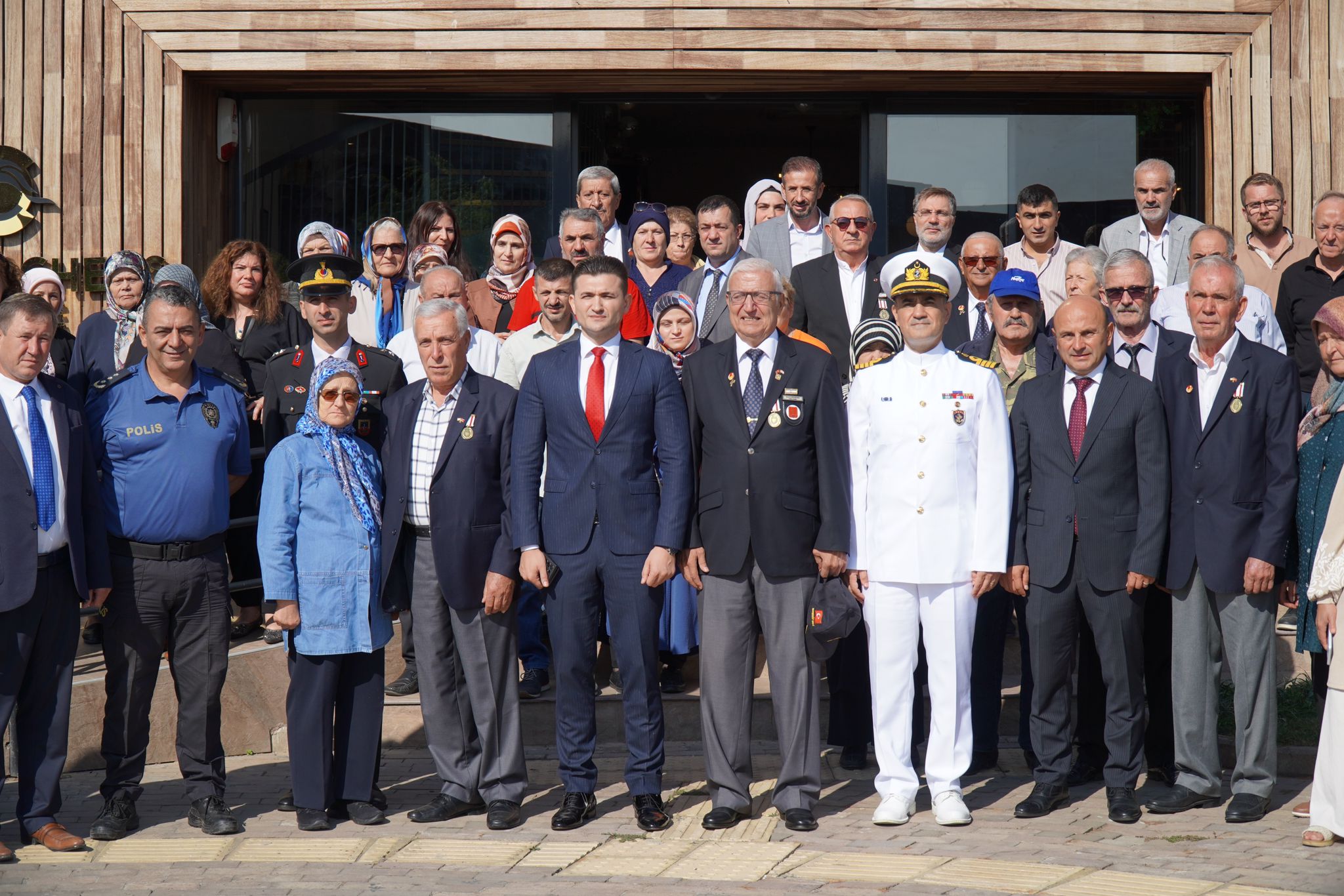 GAZİ VE ŞEHİT YAKINLARI ALTINOVA'DA 