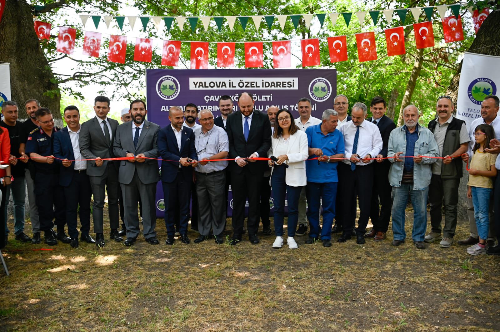 ÇAVUŞKÖY'DE TOPLU AÇILIŞ TÖRENİ YAPILDI