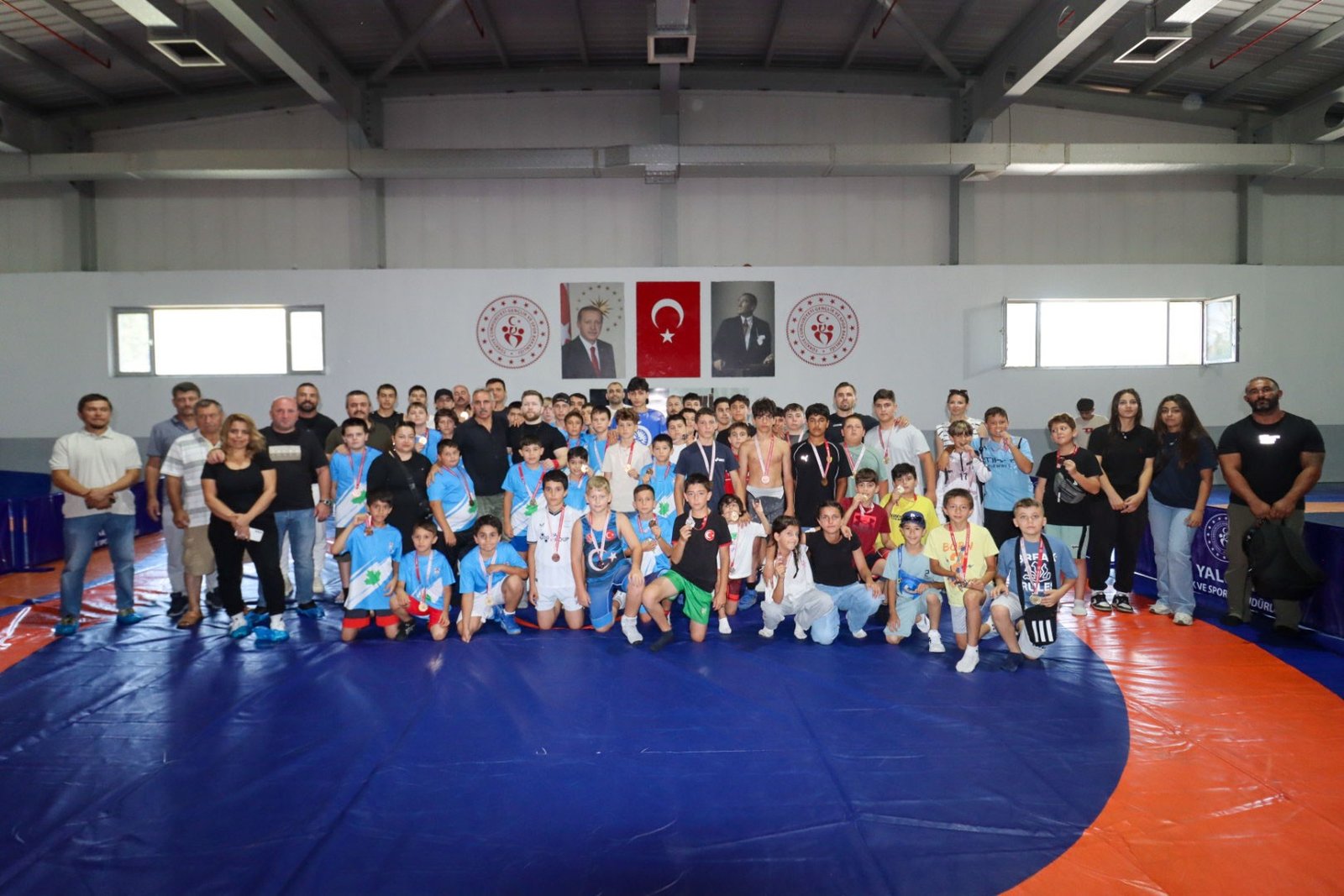 GÜREŞÇİLERİN BAŞARISI