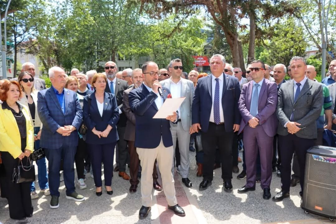 CHP'DEN GÖREVDEN ALINMALARA TEPKİ