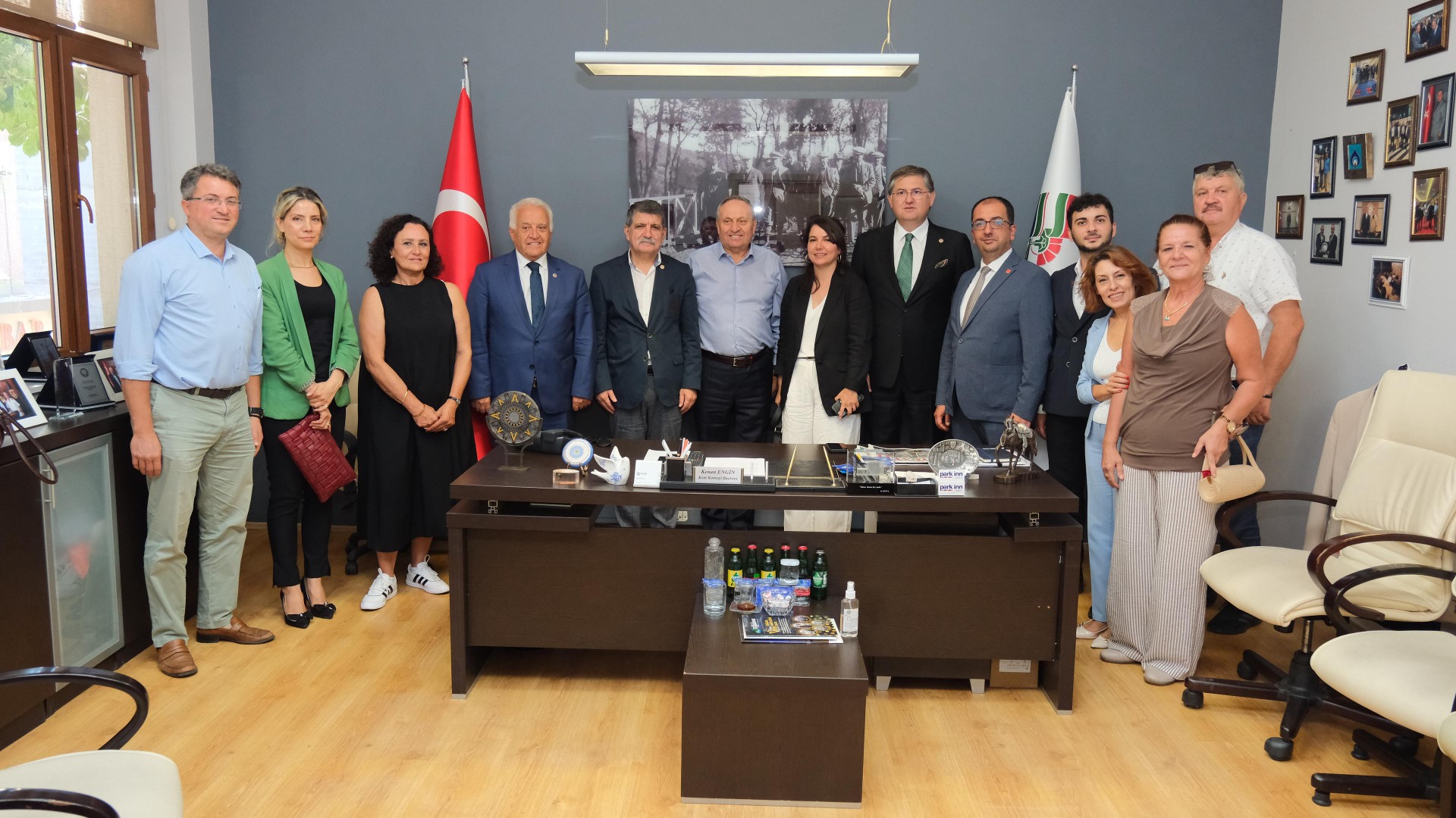 CHP MİLLETVEKİLLERİ KENT KONSEYİNDE