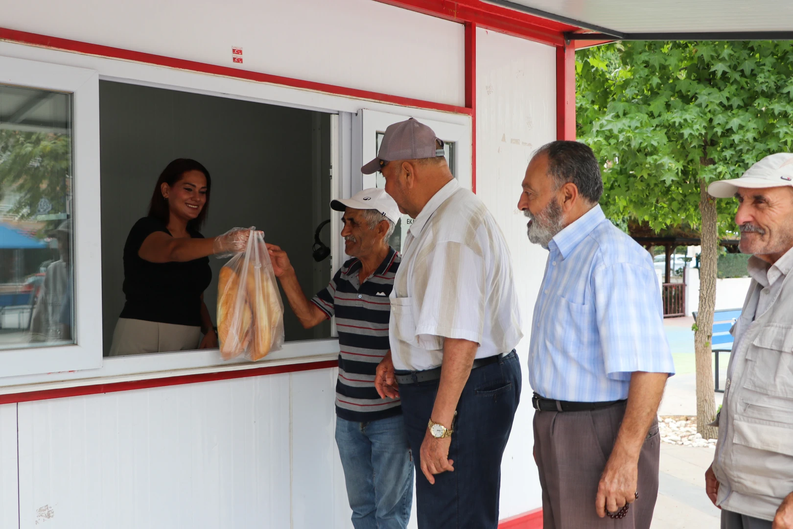 TEMMUZ AYINDA ÇİFTLİKKÖY’DE 23 BİN 763 HALK EKMEĞİ TÜKETİLDİ