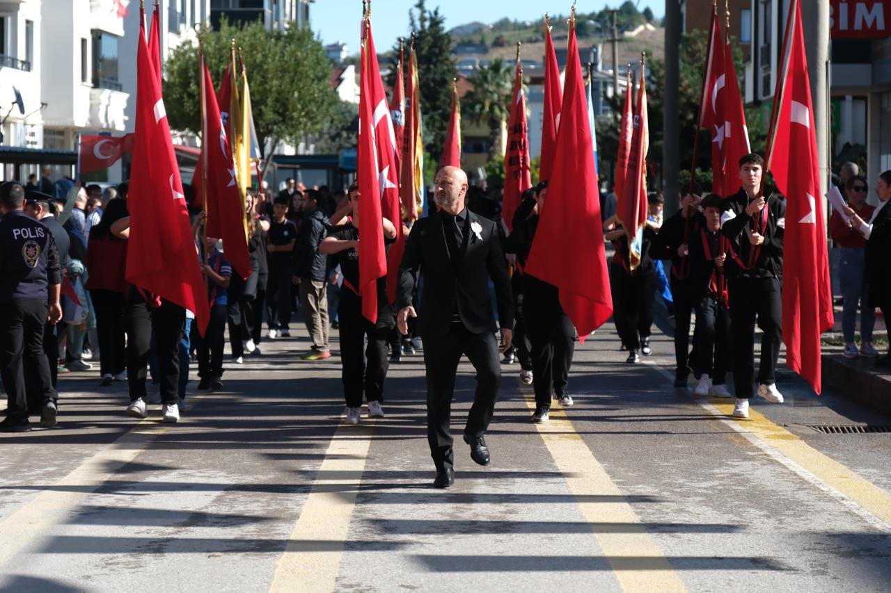 ÇİFTLİKKÖY İLÇESİNDE 29 EKİM KUTLAMASI