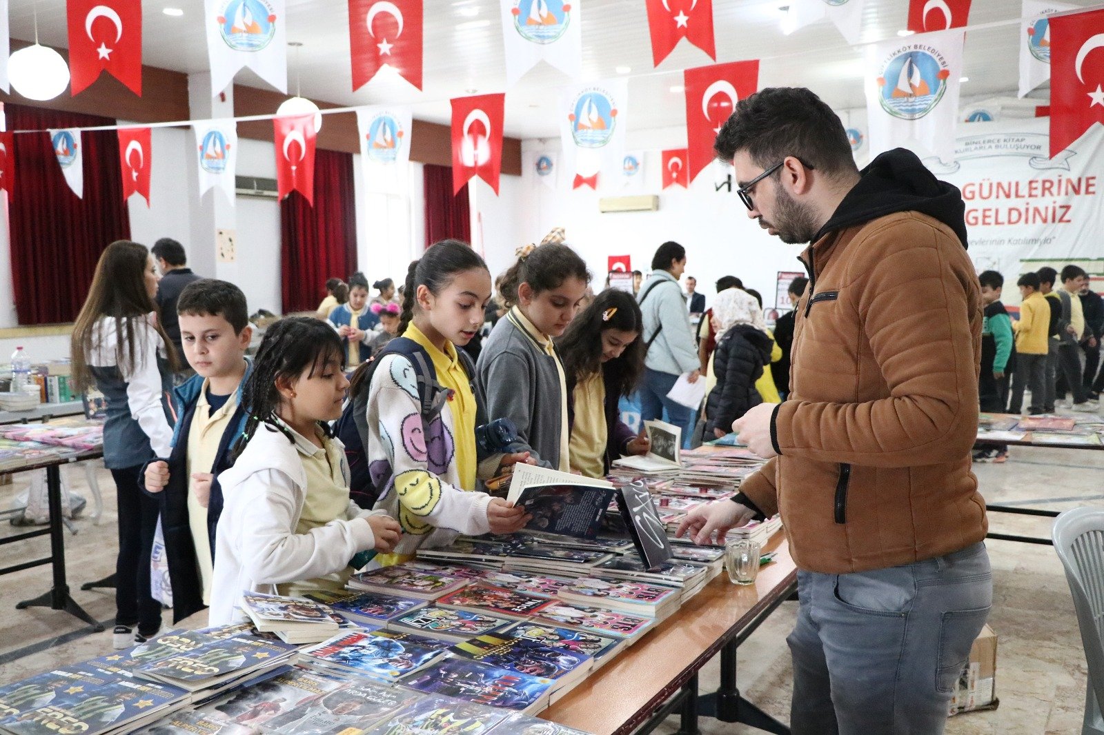 ÇİFTLİKKÖY'DE 3. KİTAP GÜNLERİ BAŞLADI