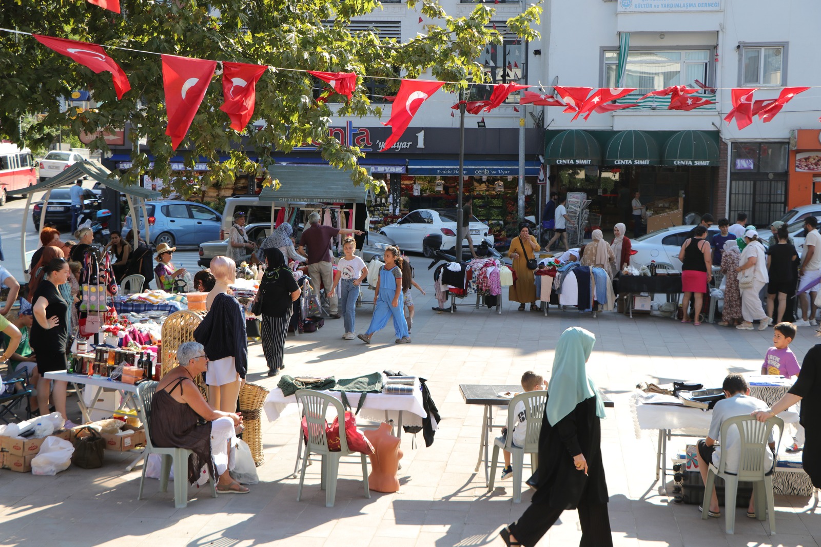 ÇİFTLİKKÖY’DE KADIN EL EMEĞİ PAZARI