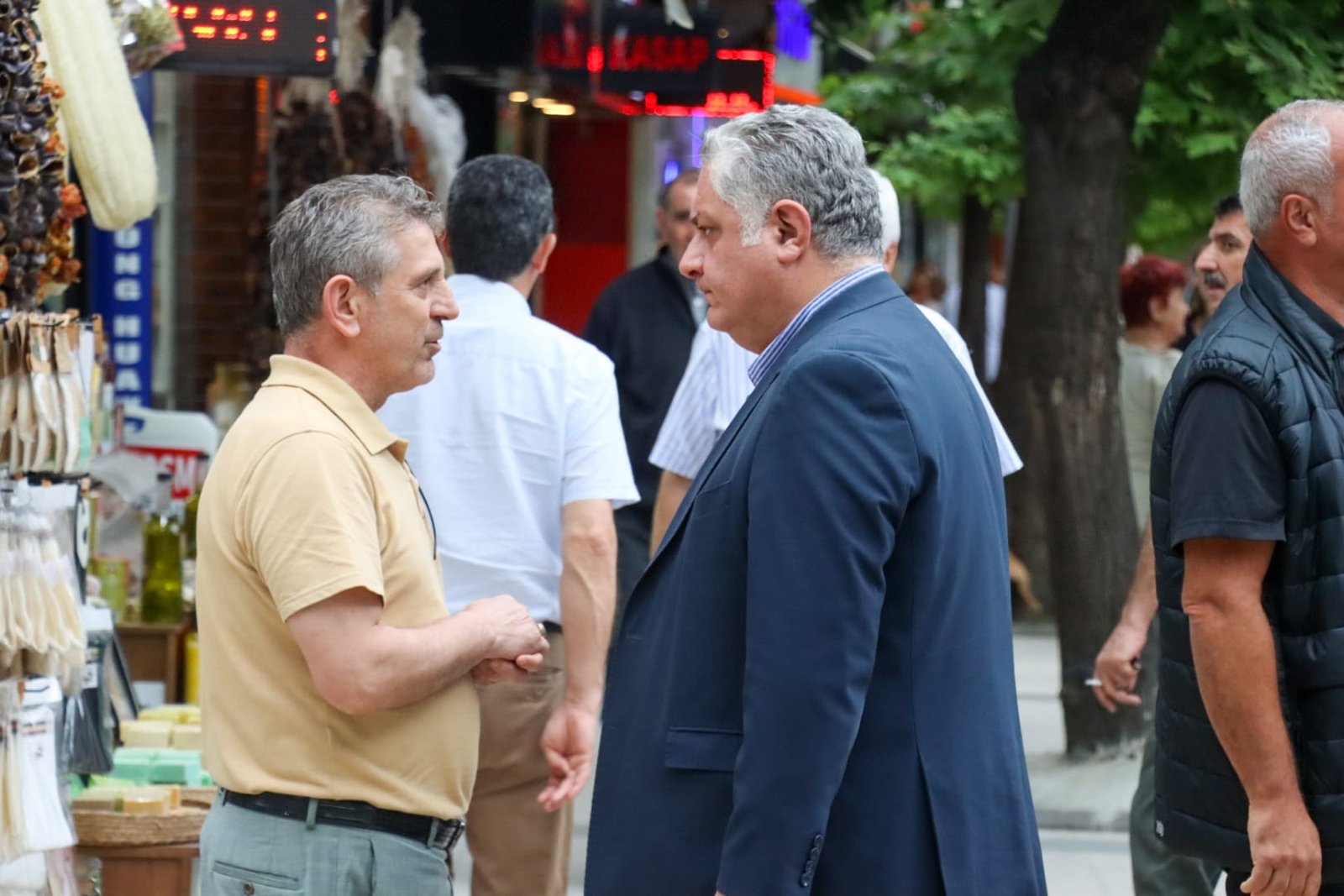 GÜREL ESNAF VE VATANDAŞLARLA BULUŞTU