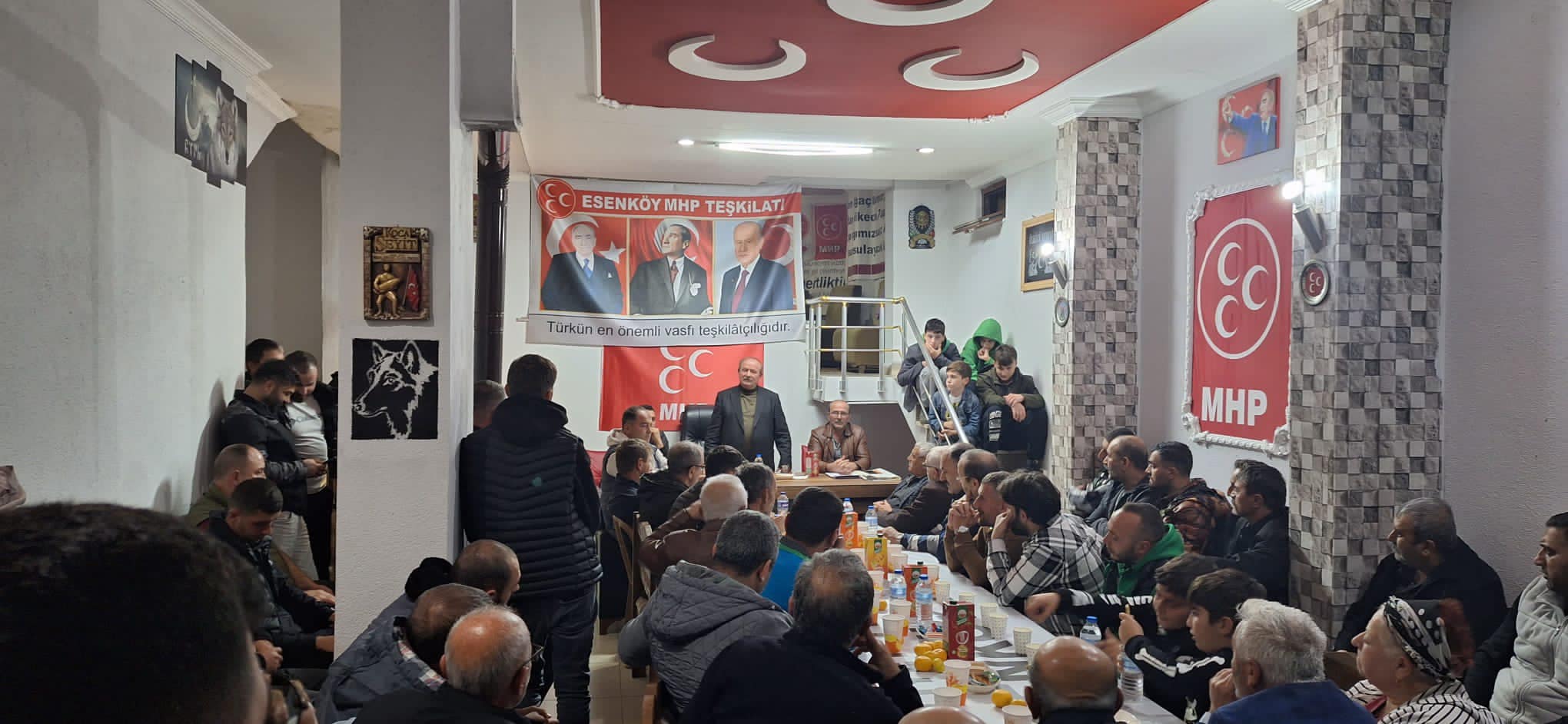 MHP ESENKÖY BELDESİNDE TOPLANDI
