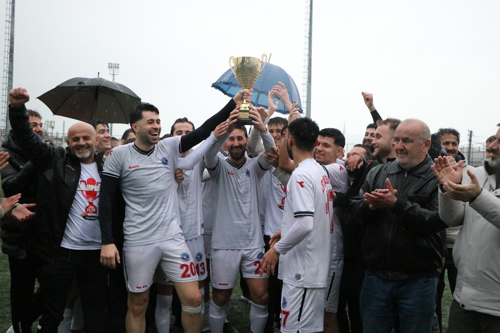 VE ÇİFTLİKKÖY ARTIK BAL'DA