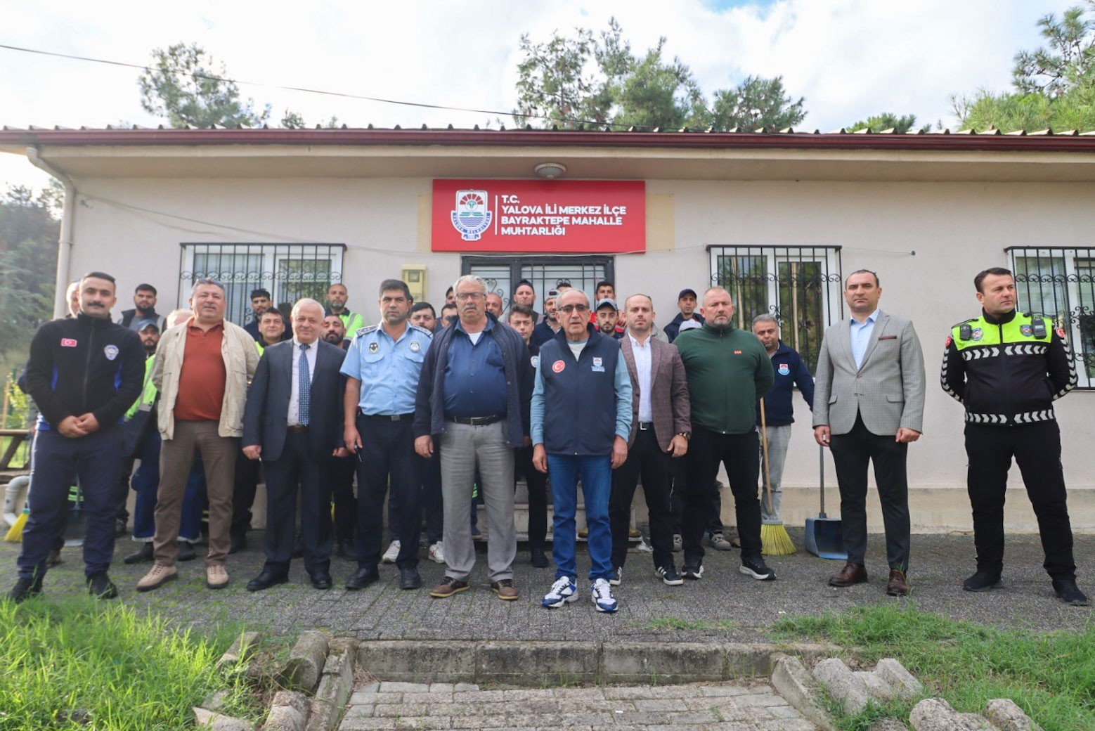 MAHALLELERDE TEMİZLİK ÇALIŞMALARI
