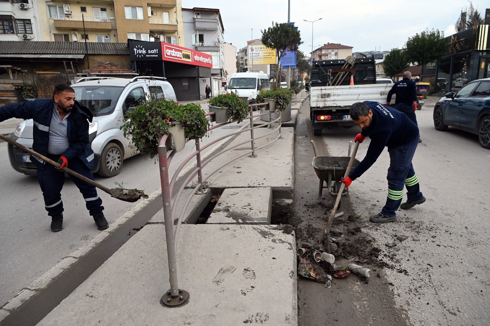 YAĞIŞ ÖNCESİ RÖGAR VE MAZGAL TEMİZLİĞİ