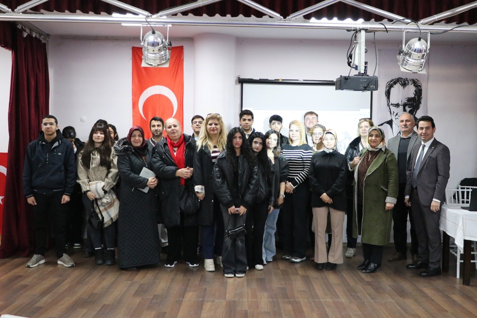 ÇİFTLİKKÖY’DE GİRİŞİMCİLİK VE KOOPERATİFÇİLİK SEMİNERİ YAPILDI