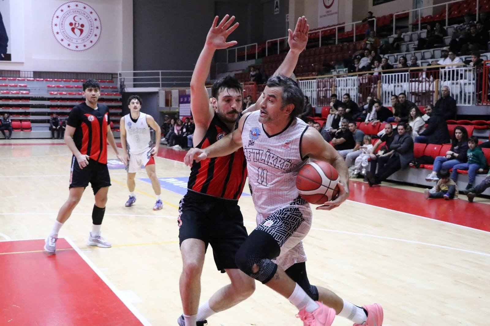 İBB 65 ÇİFTLİKKÖY 66