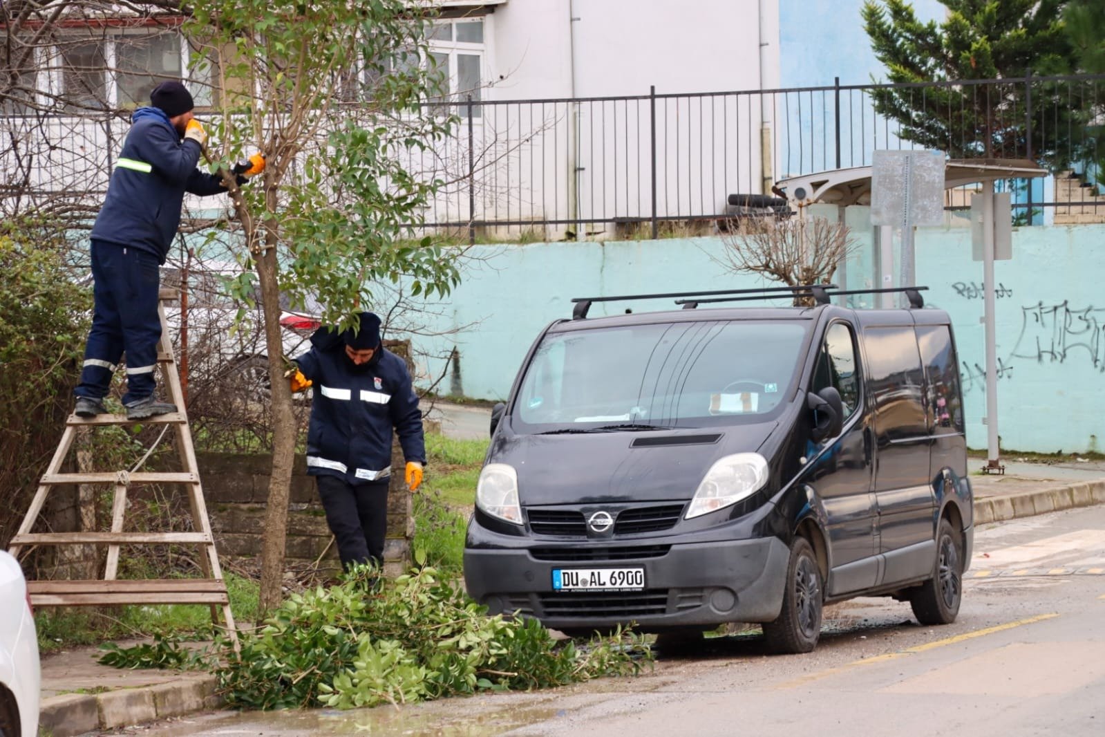 YALOVA BELEDİYESİ HER NOKTADA ÇALIŞIYOR
