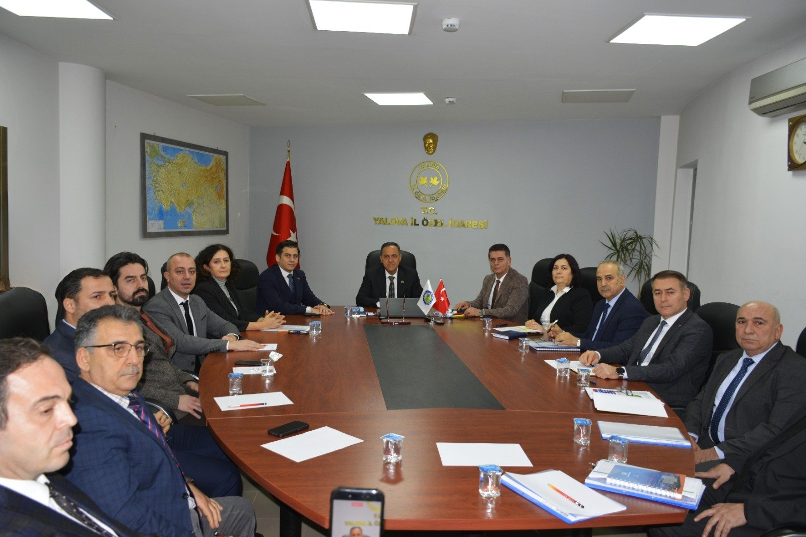 VALİ USTA, VALİLİK ÇALIŞANLARIYLA TANIŞTI