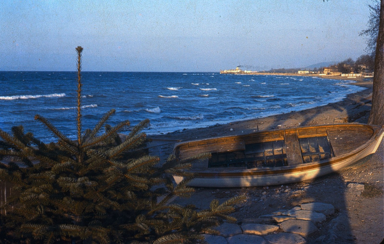 1971 YILI GAZİ PAŞA CADDESİ VE YALOVA SAHİLİ
