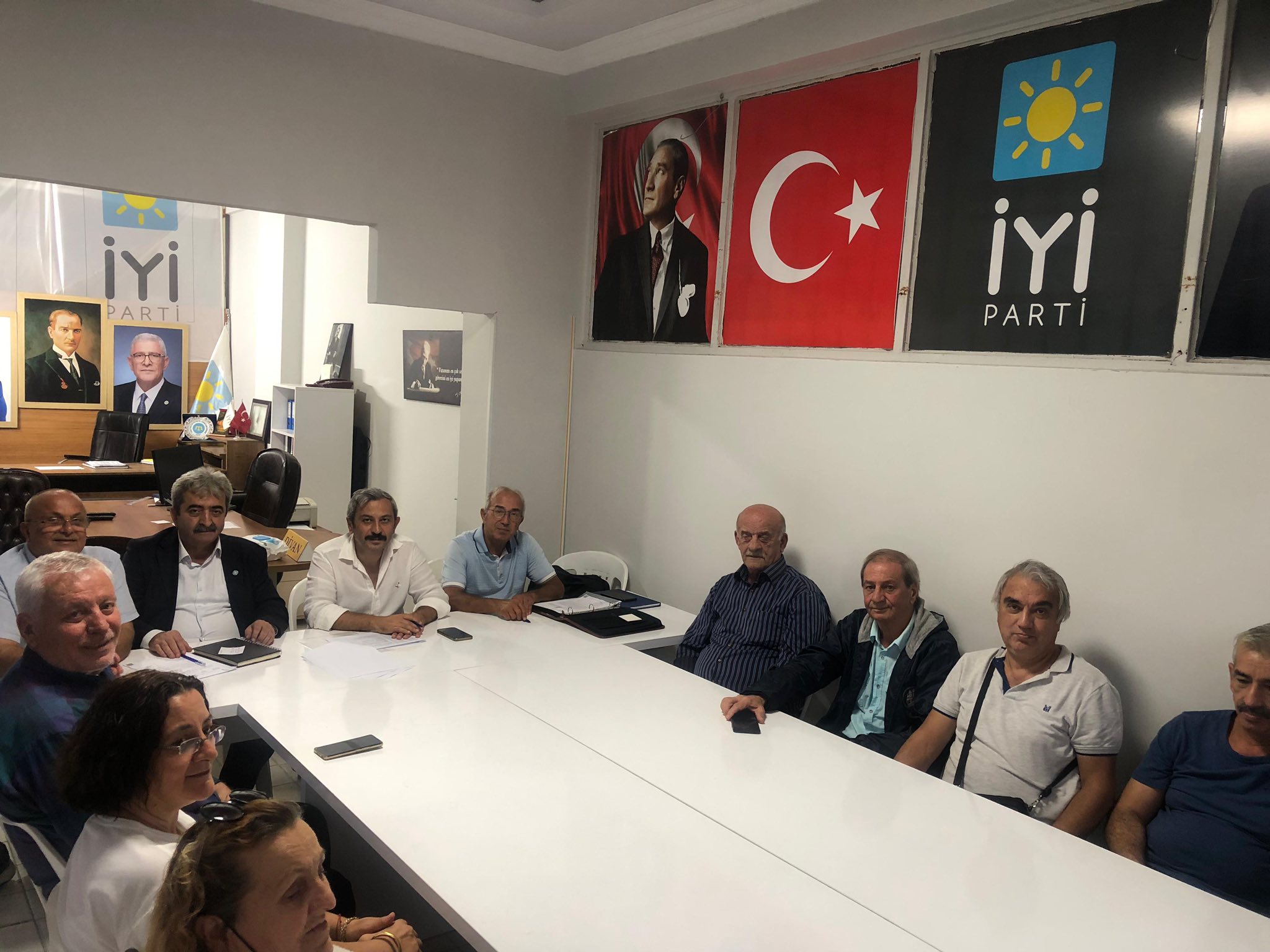 İYİ PARTİ'DE KONGRELER EKİM'DE BAŞLIYOR
