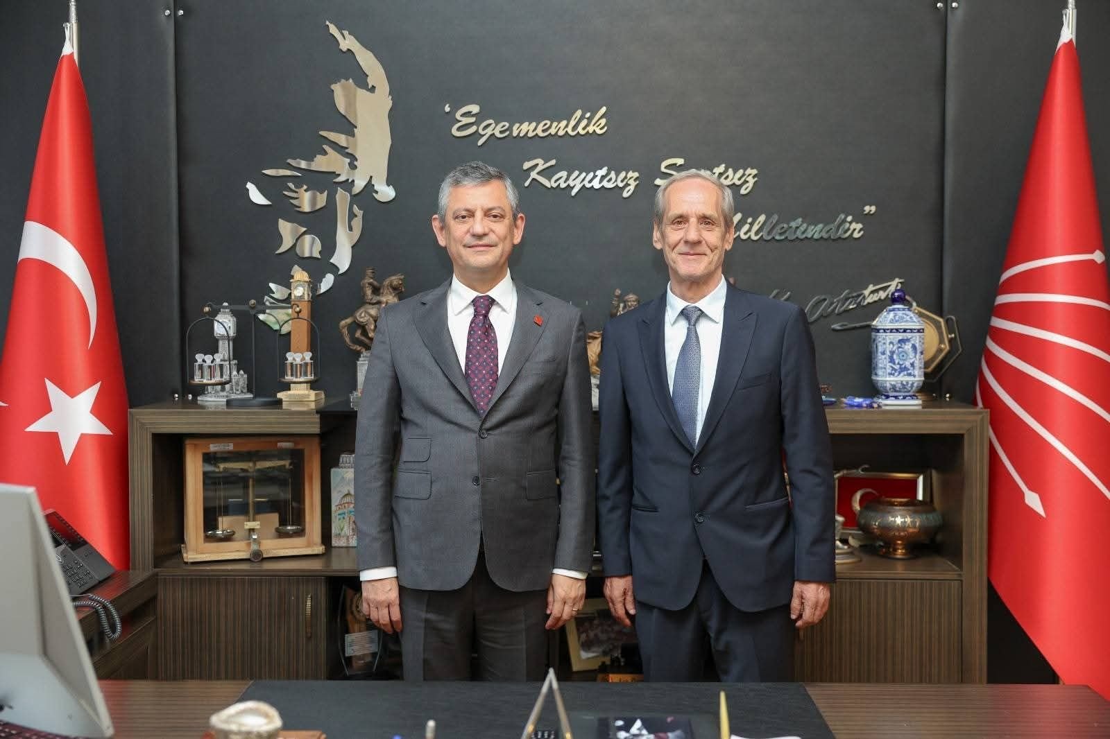 CHP'Lİ BAŞKAN'DAN 4 MAZBATALI GÖNDERME 