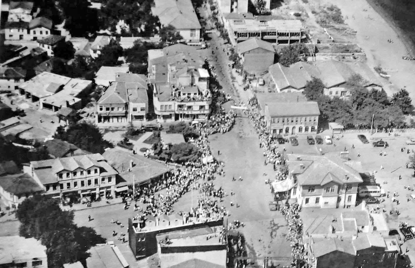 1955 YILINDA YALOVA MEYDANINA KUŞBAKIŞI