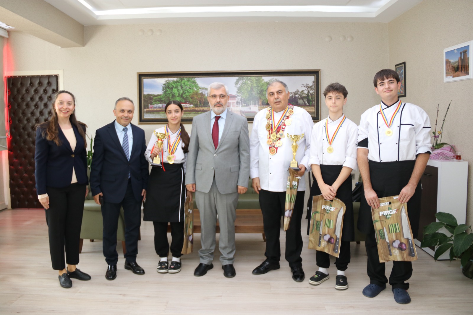ÖĞRENCİLER, ROMANYA'DAN MADALYA İLE DÖNDÜ
