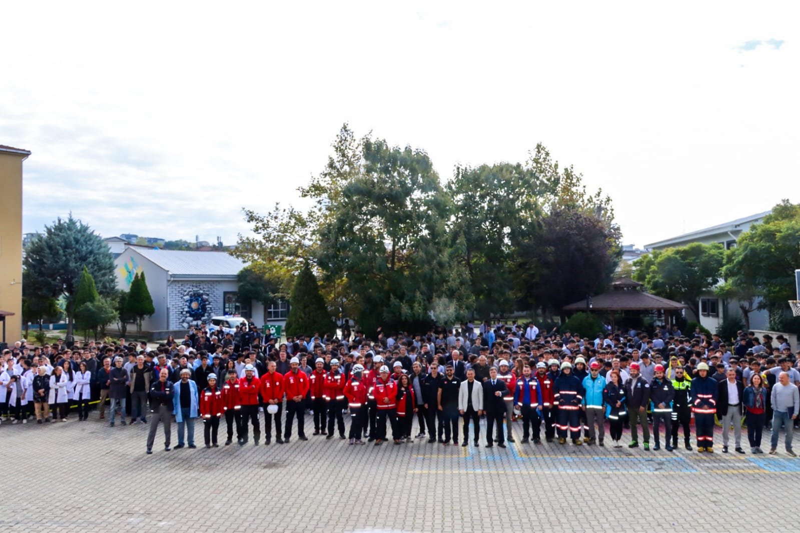 YALOVA'DA OKULLARDA TATBİKAT YAPILDI