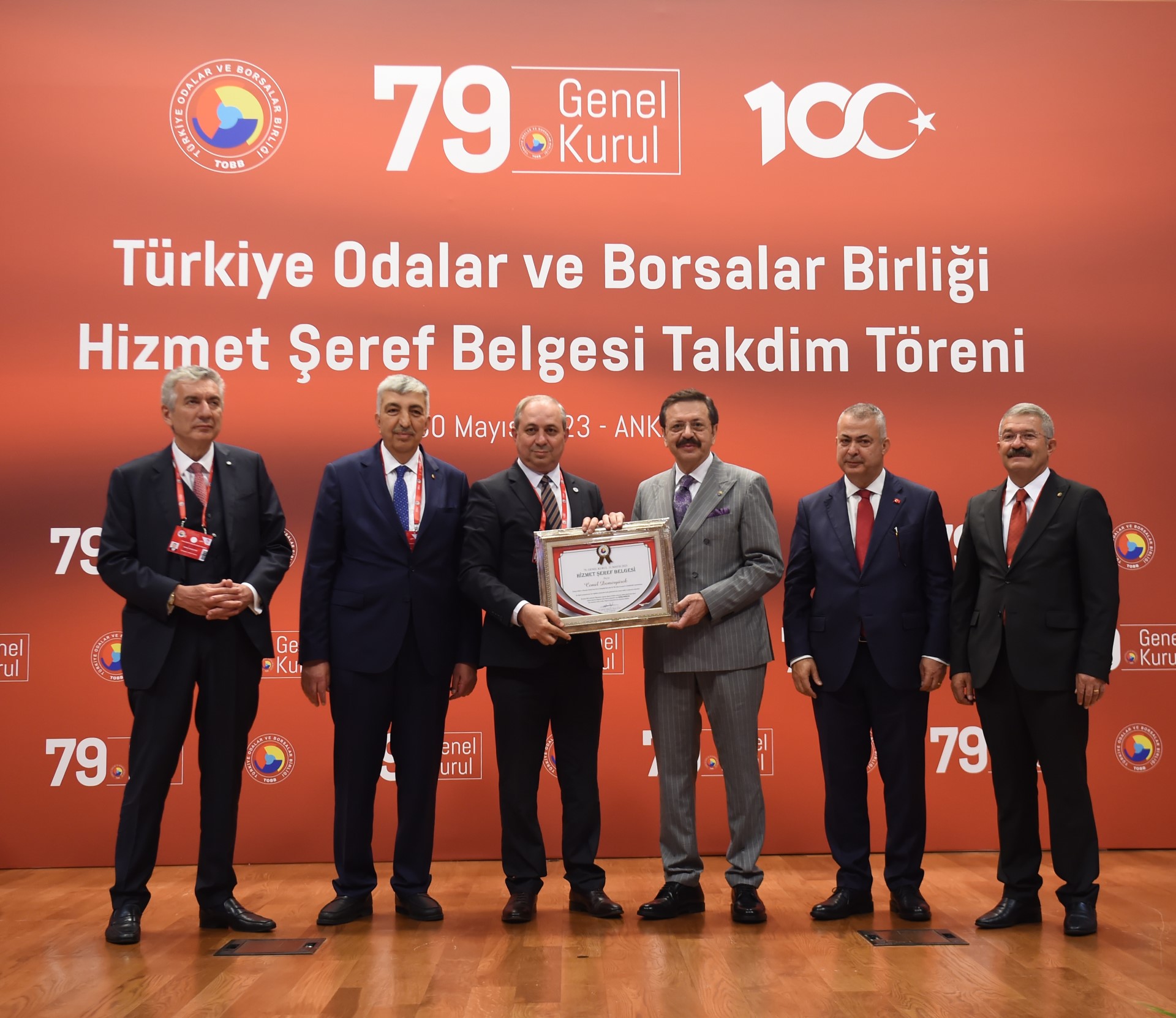 DEMİRYÜREK'E TOBB HİZMET ŞEREF ÖDÜLÜ