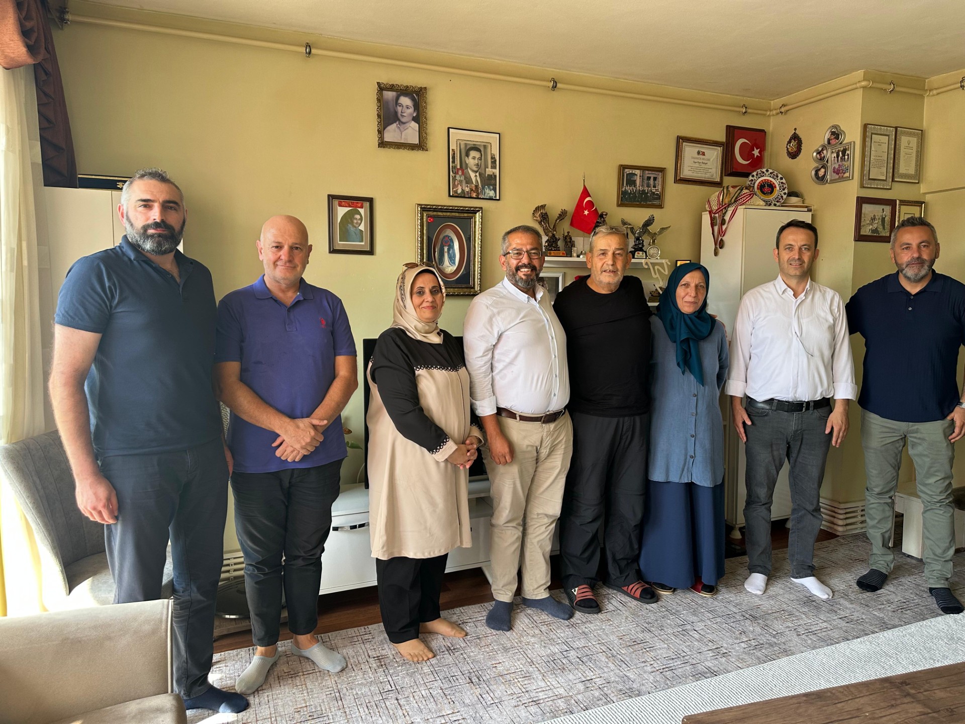 ANAHTAR PARTİSİNDEN GAZİ ZİYARETLERİ