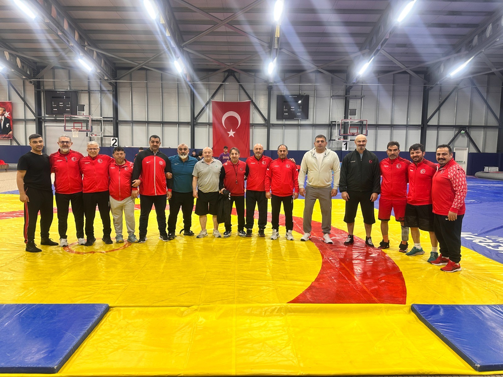 MİLLİ GÜREŞÇİLER TERMAL'DE