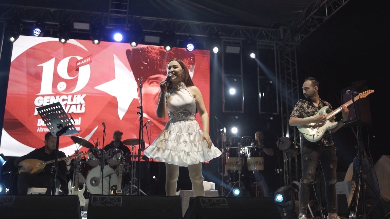 ALTINOVA GENÇLİK FESTİVALİ SONA ERDİ