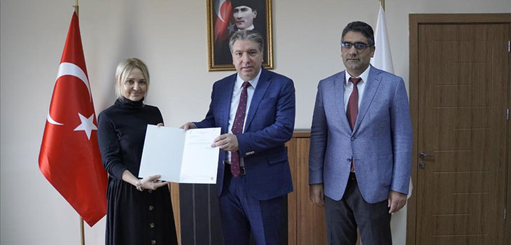 YALOVA ÜNİVERSİTESİNDE NÖBET DEĞİŞİMİ