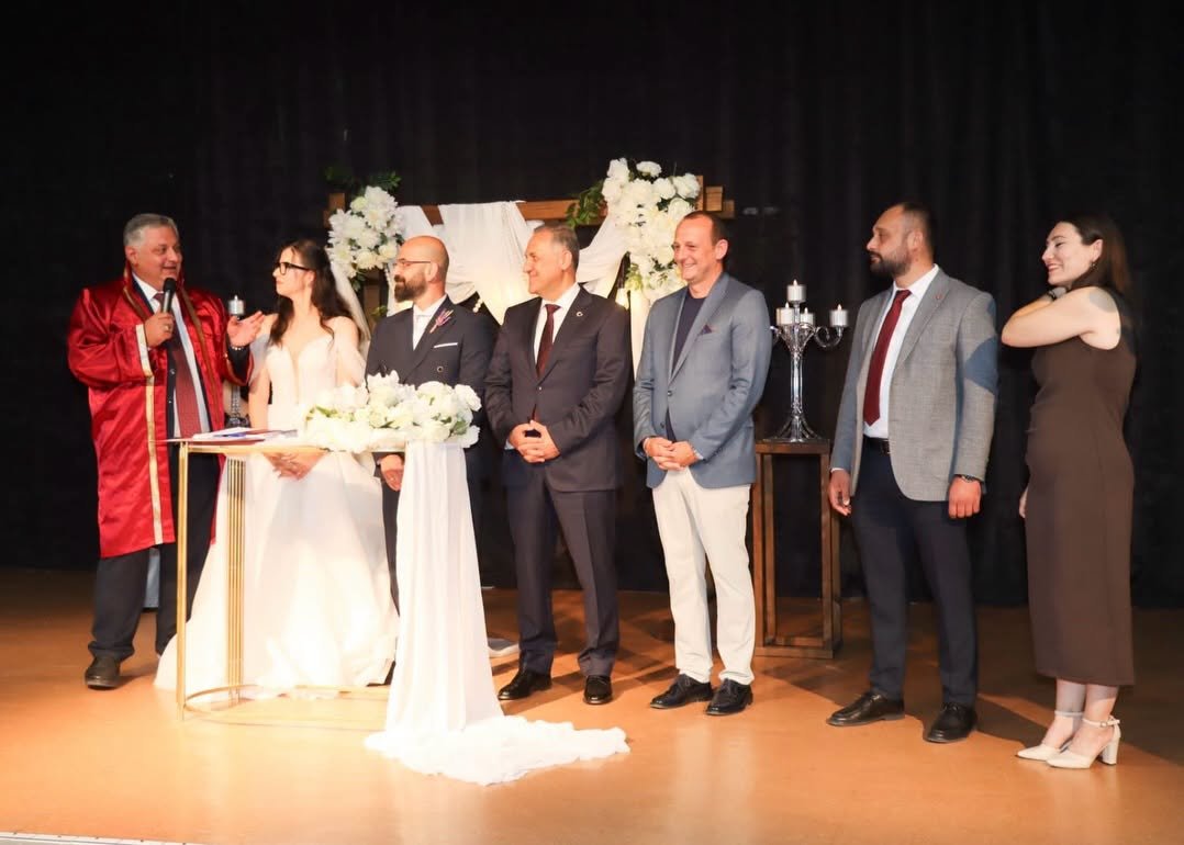 YILIN GÖNÜLLÜSÜNE ÇİFTE MUTLULUK
