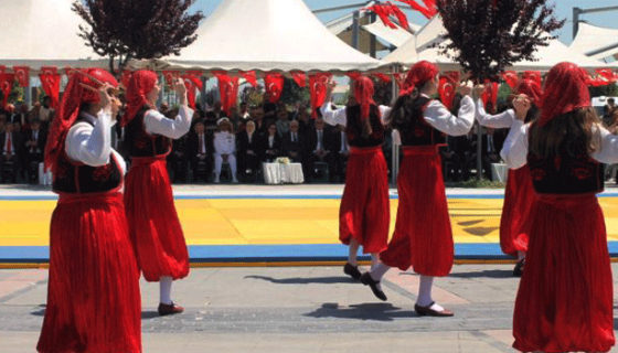 YALOVA'DA 19 MAYIS TÖRENLE KUTLANDI
