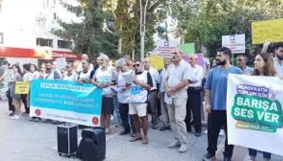 1 EYLÜL DÜNYA BARIŞ GÜNÜ  KUTLANDI