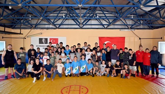 YALOVA'NIN GELECEĞİN GÜREŞÇİLERİ